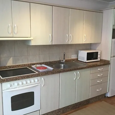 With 2 Bedrooms In Puerto De La Cruz, With Wonderful Vi Lägenhet *